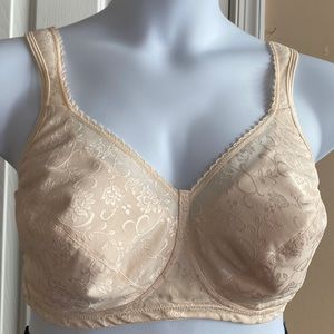 18 Hour Playtex Cream No wire Bra